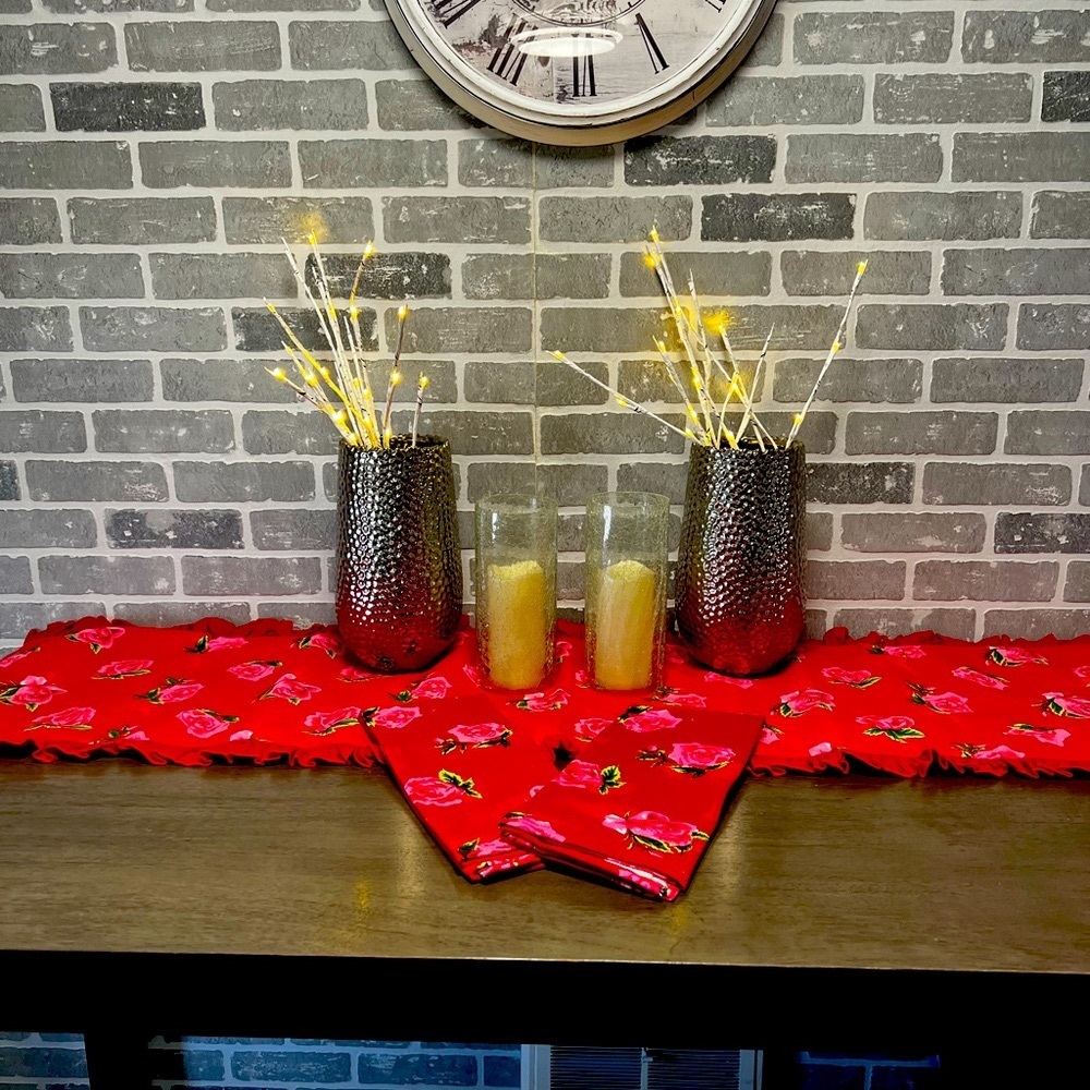 NEW Red Floral Striped Reversible Table Runner/2 Towels Kitchen Decor for Gift